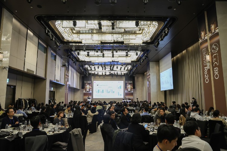 2025.02.28_보도사진_휴메딕스_엘라비에 리투오 런칭 심포지엄(2).jpg